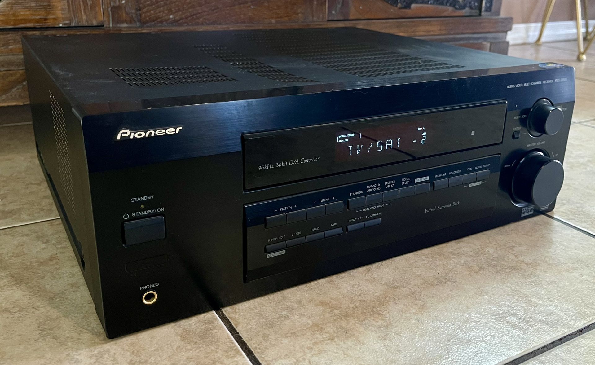 Pioneer VSX-D511 Stereo Audio/Video Multi-Channel Receiver & Remote