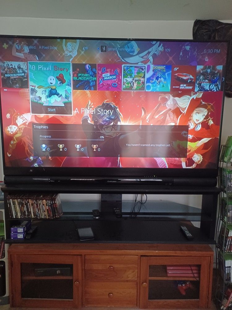 73"MITSUBISHI 1080P PROJECTION TV WITH ROKU STREAMING STICK AND XBOX FUTBOL-FOOTBALL BUNDLE $500 FINAL PRICE