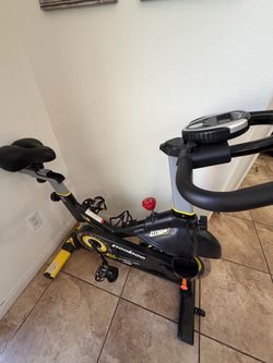Pooboo Indoor Cycling Spin Bike