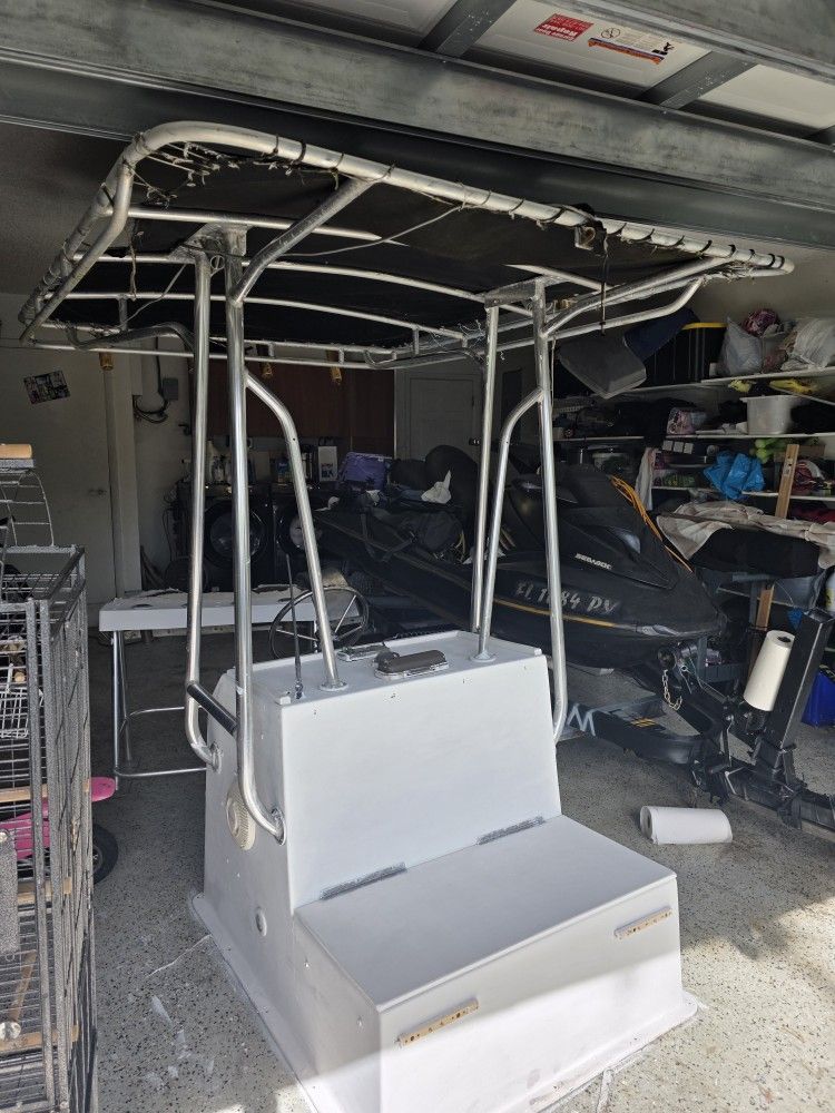 Boat T -top Central Console Trade Welcome