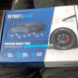Brand New Front Disk Brake Pads Mazda 3