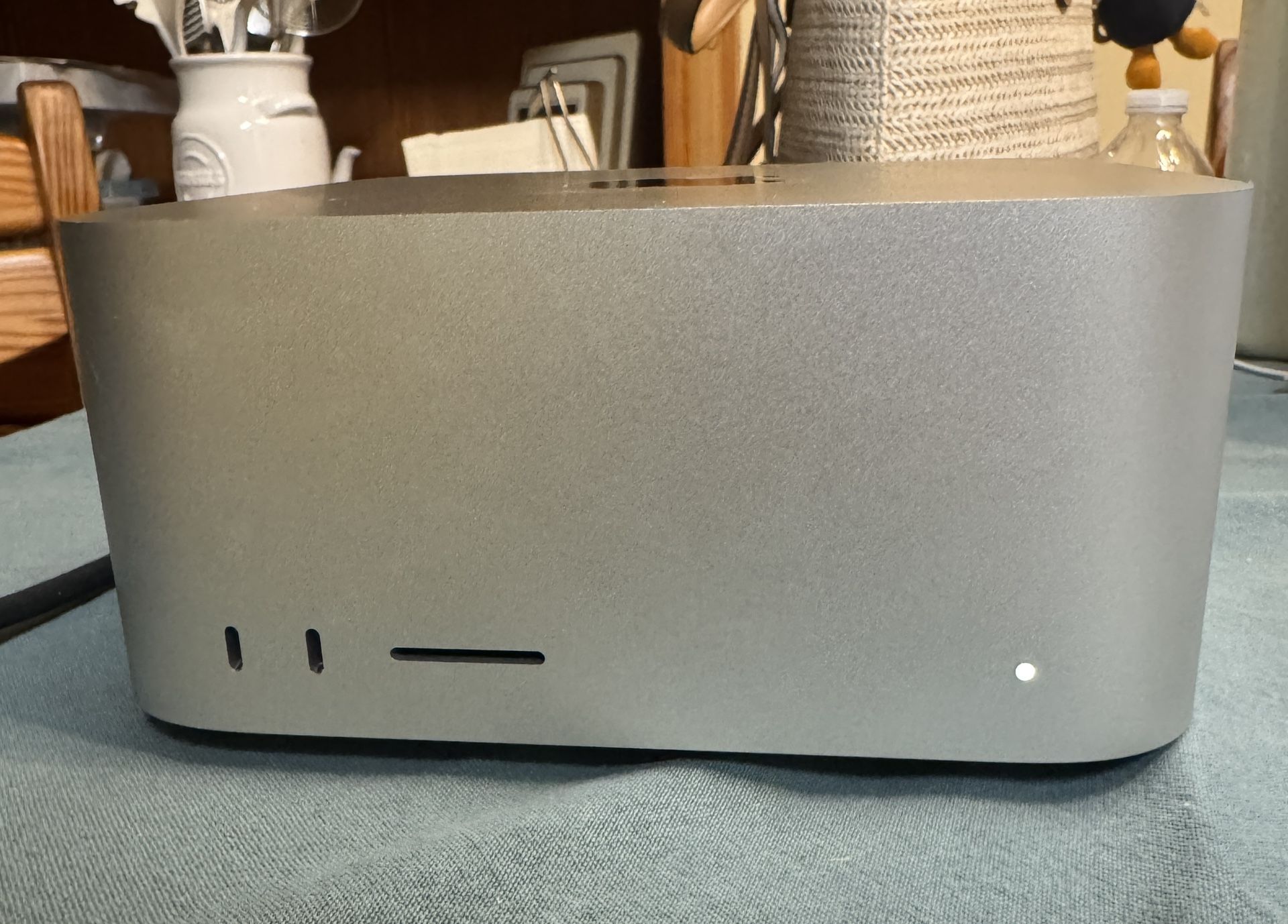 Apple Mac M2 Max Studio 1Tb SSD, 64gb RAM, 12 Core CPU, 30 Core GPU, 16 Core Neural Engine,