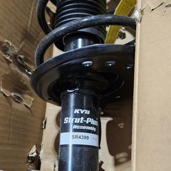 One New KYB Suspension Strut and Coil Spring Assembly Front Left SR4399 Nissan Sentra 2014-2019