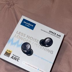 Noice Cancelling Wireless Earbuds 