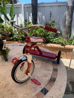 Radio Flyer Classic Tricycle