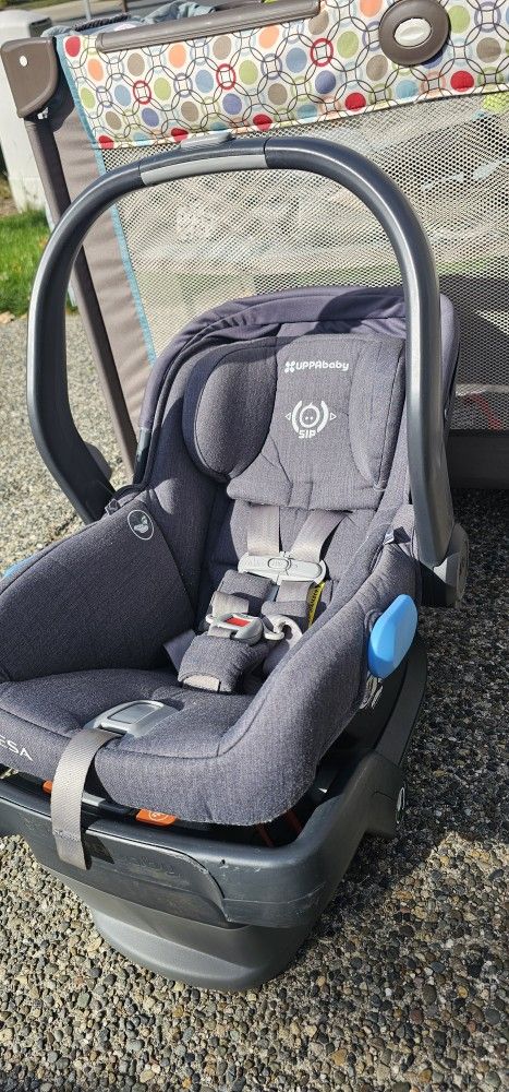 Uppa Baby Car Seat With Pack&play Rear Seat Mirror