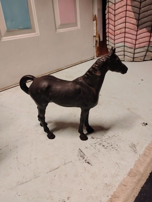 1920 Hubley Horse Doorstop.