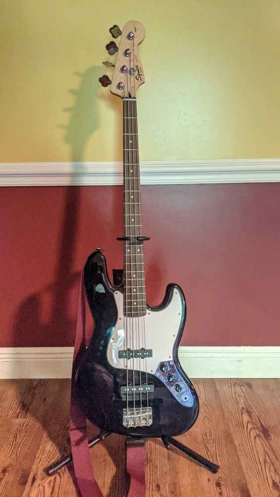 Squier Jazz Bass