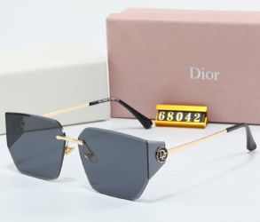 GOLDEN SQUARE STYLE – CLASSIC BLACK  // ESTILO CUADRADO DORADO – NEGRO CLÁSICO