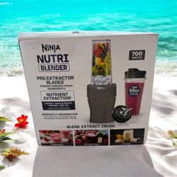Ninja Nutri Blender 700W, 2x 20oz Cups, Pro Extractor Blades, Ice Crushing