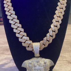 Mens 5A CZ Diamond Ice Out Famous Medusa 14K Gold Plated Chain and Pendant 20MM 22Inch Cuban Chain