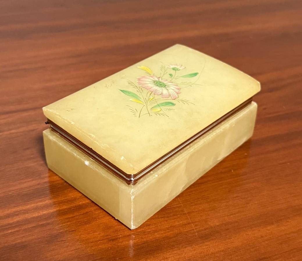 Vintage Genuine Alabaster Trinket Jewelry Box Made In Italy