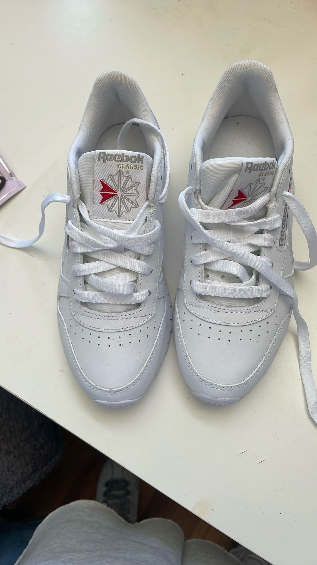 Reebok Classic  New 6.5