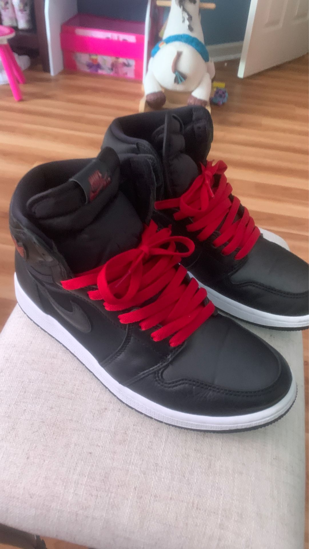 Air jordan 1 retro HIGH OG BLACK GYM RED size 9