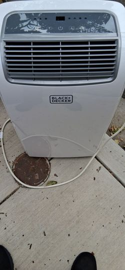 A/c unit black and decker $200---as is wit cords and remote