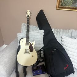 Gretsch Guitar, Valeton Pedal , Fender Bag