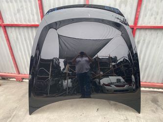 2021-2023 Audi E-Tron hood
