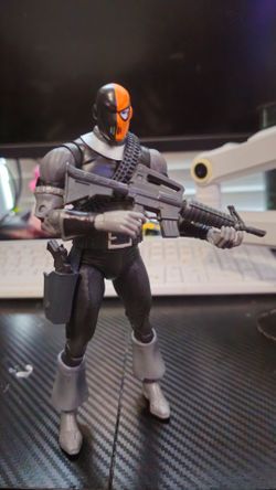 McFarlane dc multiverse Deathstroke Platnuim Edition