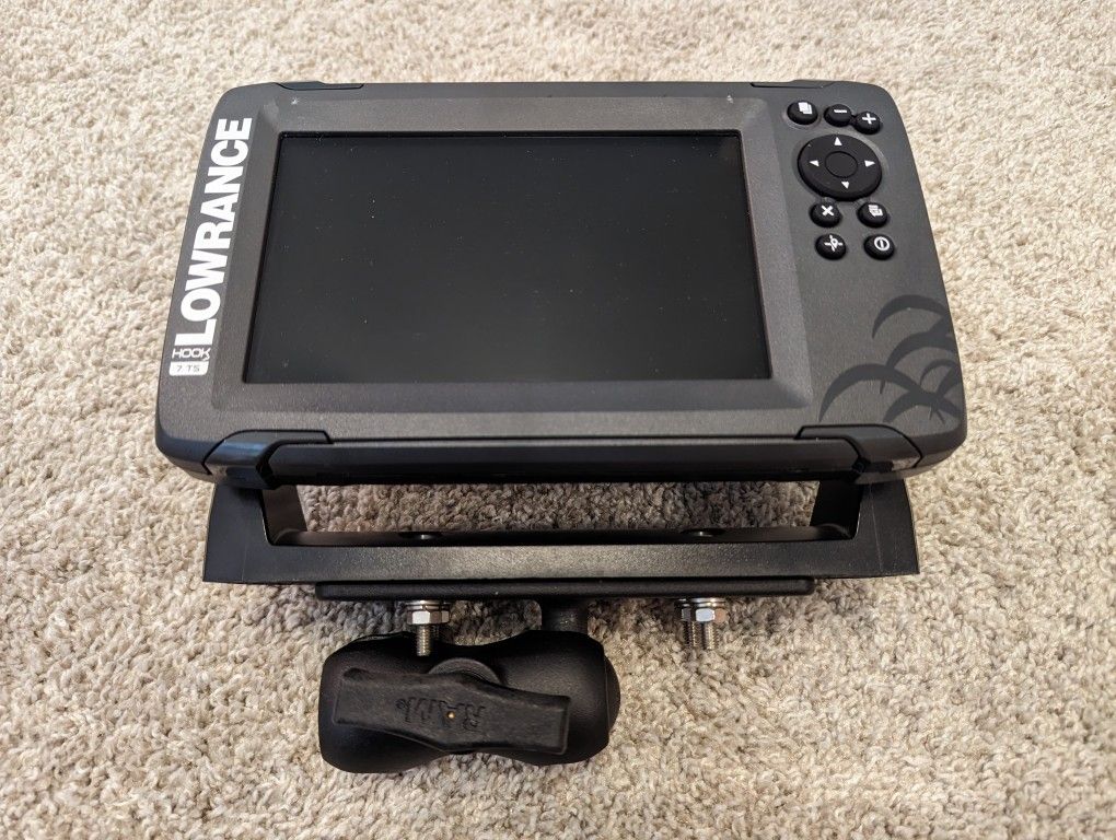 Lowrance Hook2 7 TS Tripleshot Fish finder