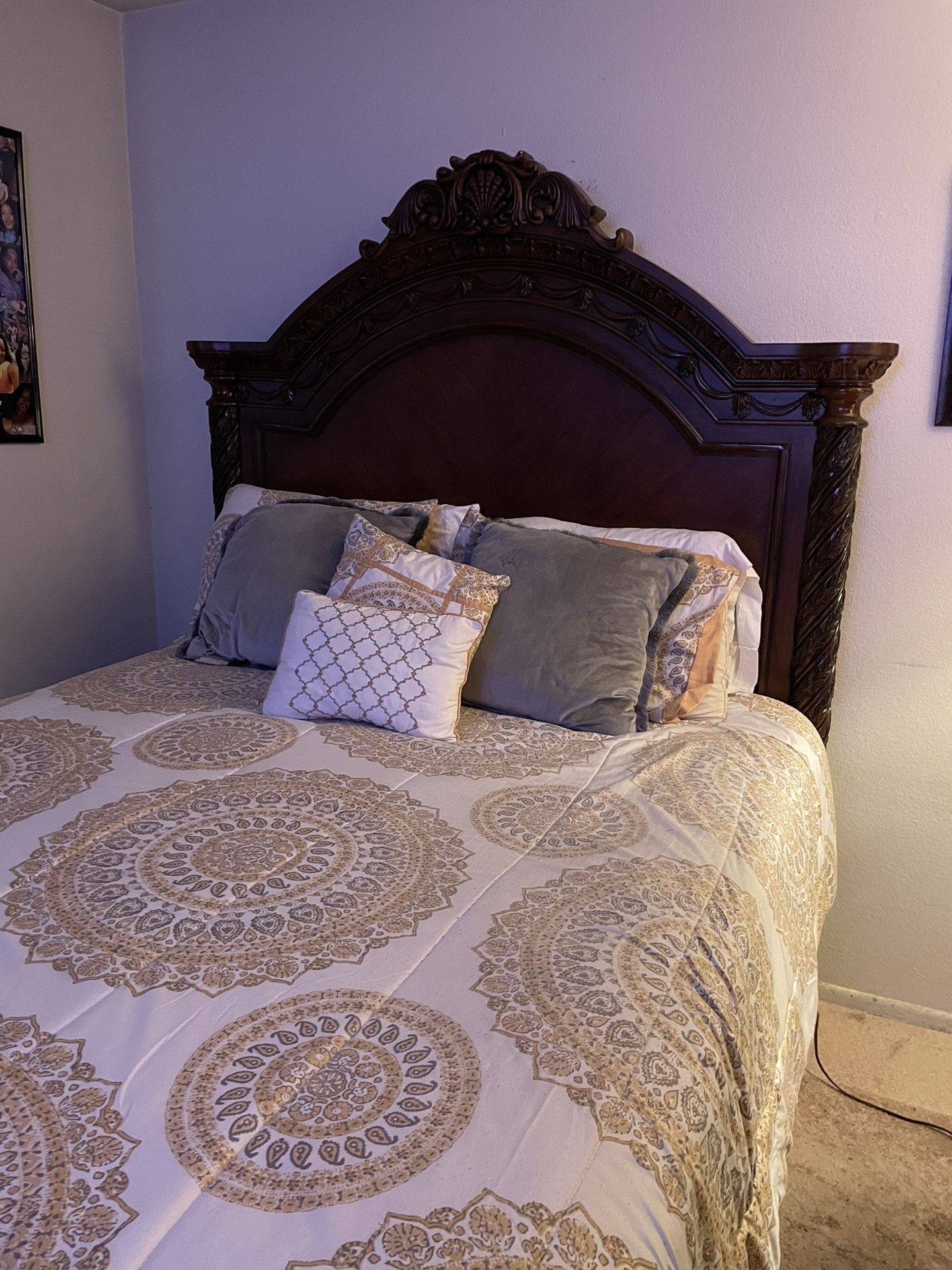 Excellent Condition Bedroom Furniture