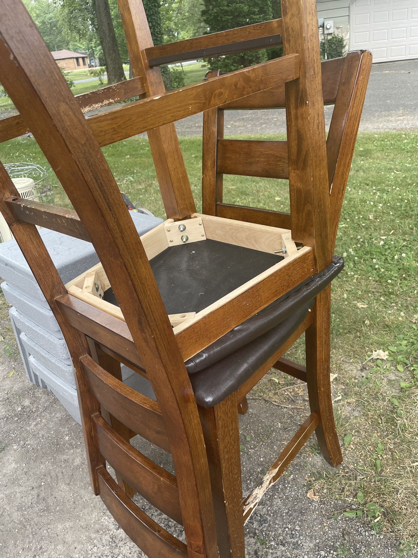 Bar table stools