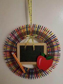 Crayola teachers wreath