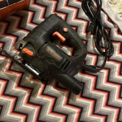 Black+Decker 4 Amp Corded Jigsaw – Barely Used (BDEJS4C)