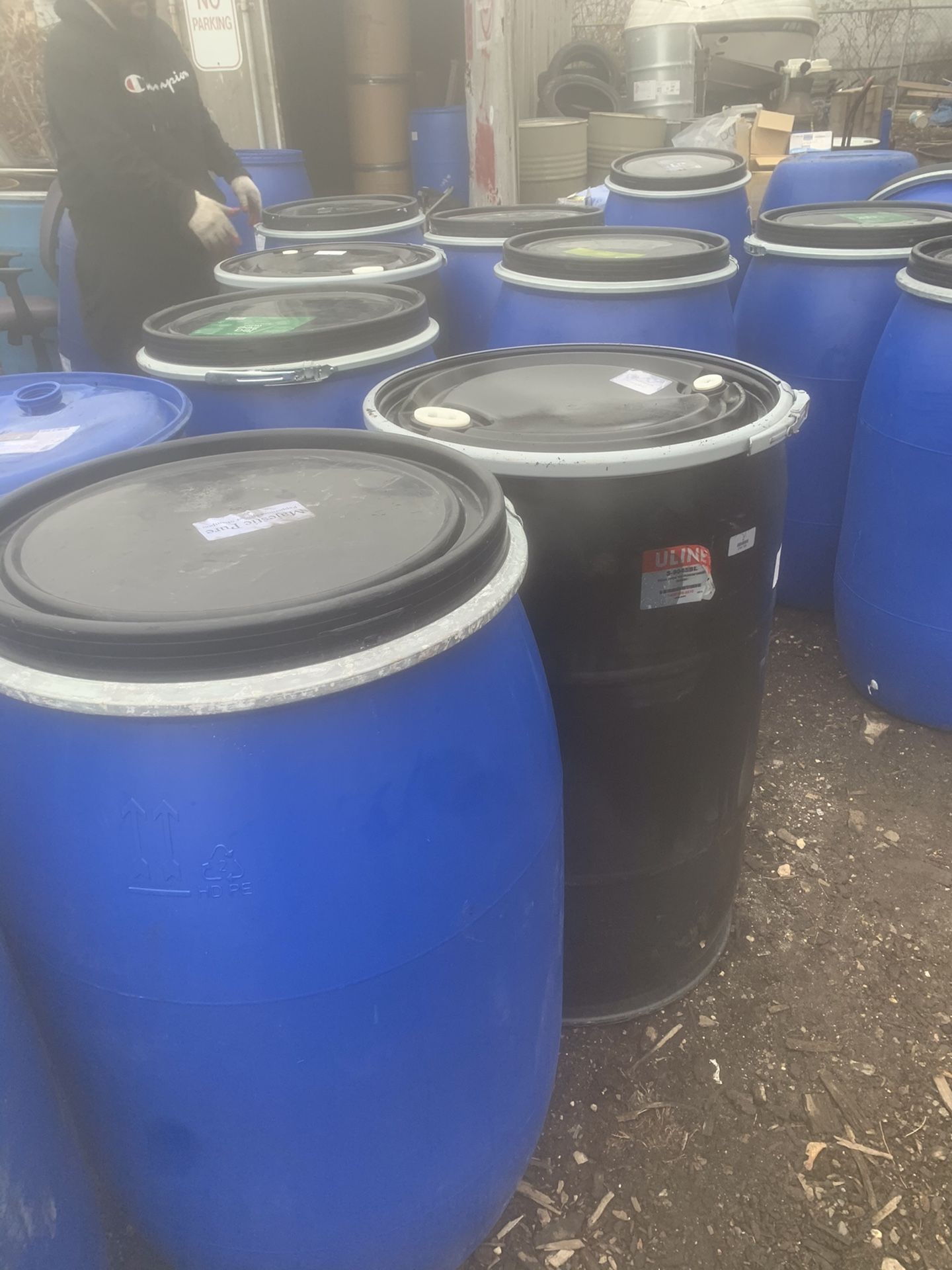 55 gallon plastic barrels