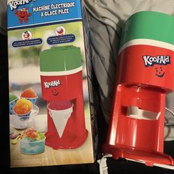 Shaved Ice Maker Super Easy Just Need Ice And Your Ready To Go Need Flavoring For Cheap Tho 
