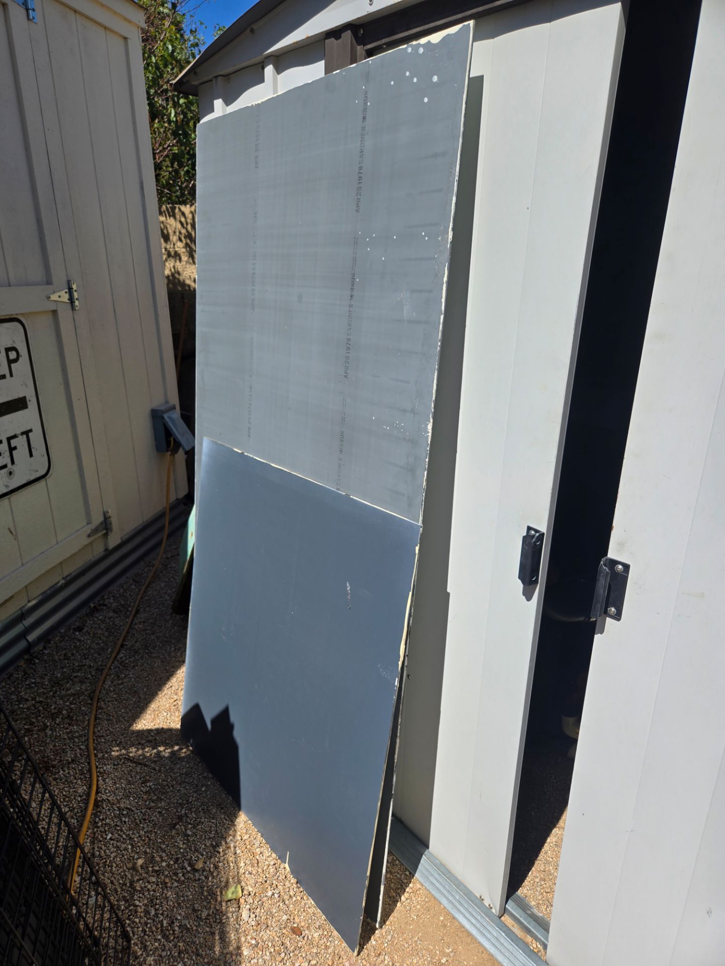 Free mirrors
