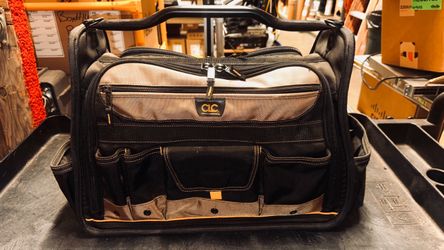 CLC Tool Bag with Multiple Pockets