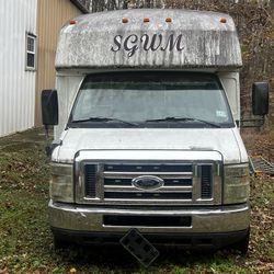 2009 Ford E450