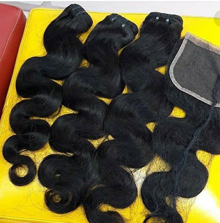 Prom 💃🙆3 bundles and a closure $185