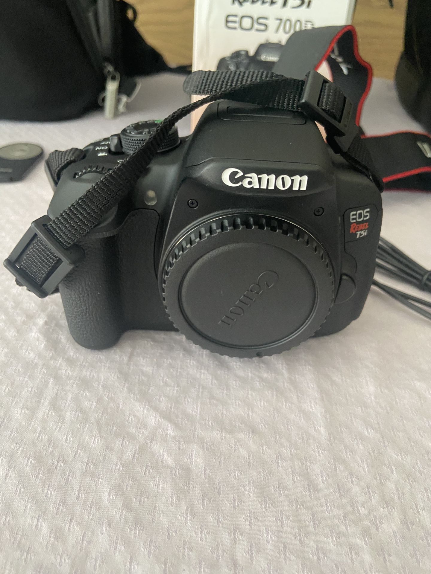 Canon Camara Bundle (Rebel T5i)