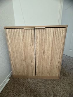 Cabinet / Sideboard – Like new