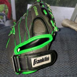 FRANKLIN Fast Pitch Softball Glove