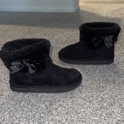 Toddler Size 11 Black Fur Boots 