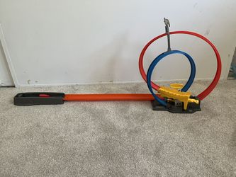 Hot Wheels Track — No Cars Included 