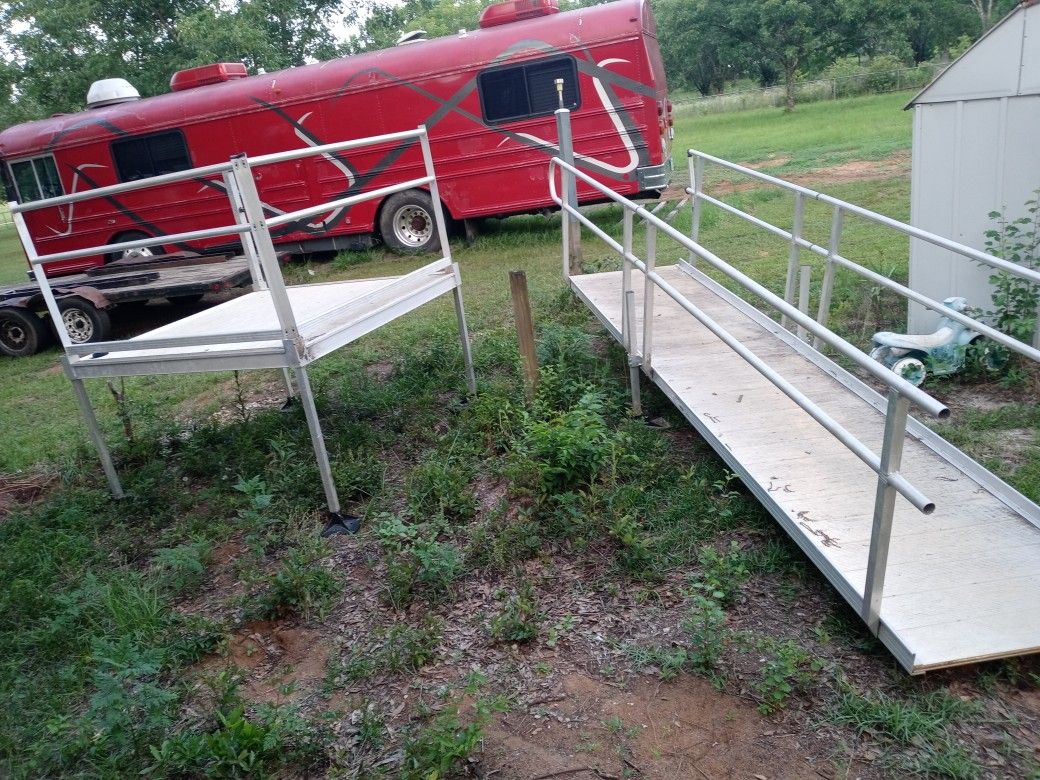 Aluminum Ramp With Flatform