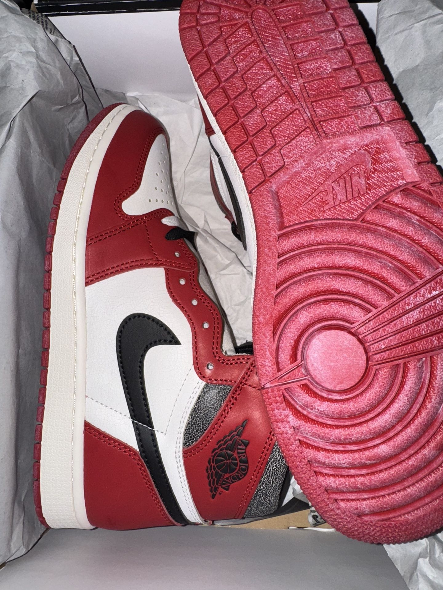 New Men’s Size 9.5 Jordan 1 High Chicago Lost & Found