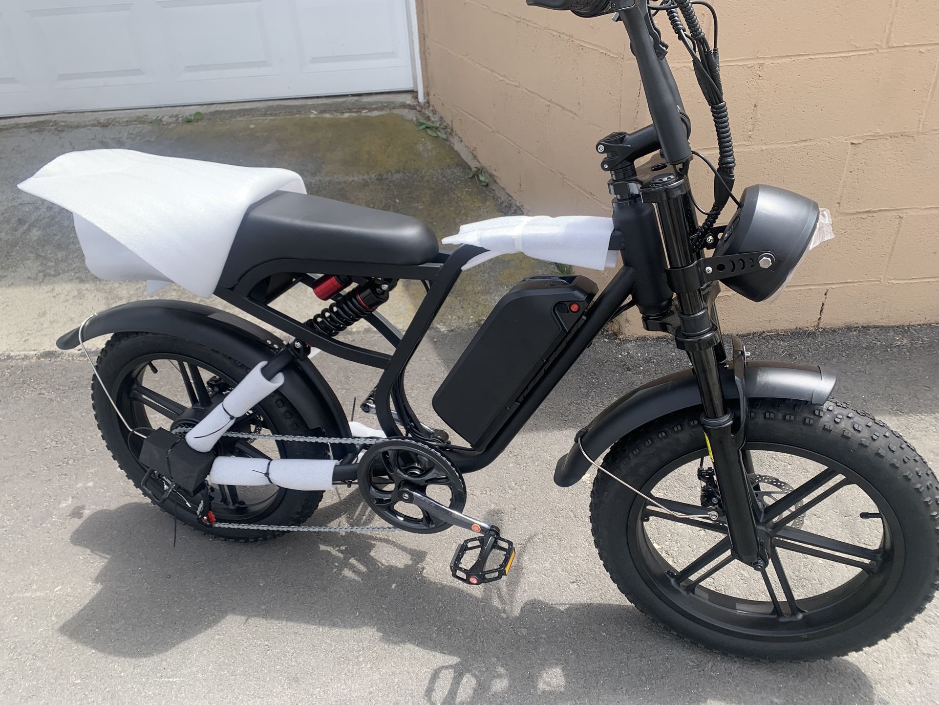 NEW BLUVALL ELECTRIC BIKE