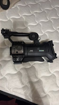 JVC GY-HM700U PRO HD CAMCORDER