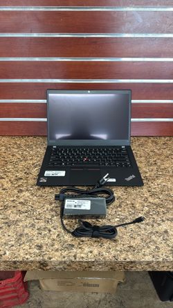 Computer laptop Lenovo T14
