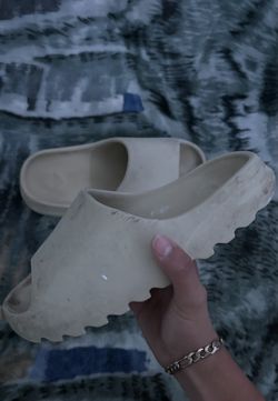 Yeezy Slides Bone 
