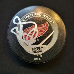 Brendan Shanahan signed puck