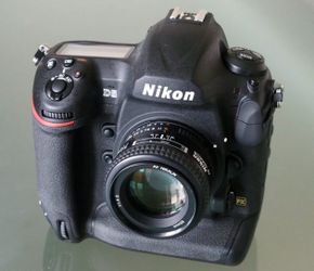 Nikon D5 DSLR Camera + Lens Bundle