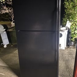 GE Refrigerator 