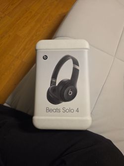Beats Solo 4 Black