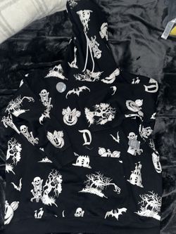 NEW Mickey and Minnie Mouse Halloween Glow-in-the-Dark Pullover Hoodie for Adults *Disneyland edition* SOLD OUT XXL