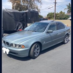 2002 BMW 525i